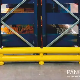 Double barrière de protection antichoc PCK Panelchok distribuée par ISOSELL pour protéger les racks et extrémités d’allées en zone logistique