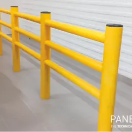 Garde-corps industriel de sécurité PTH 200 Panelchok distribué par ISOSELL pour organiser les circulations et créer un cheminement piéton sécurisé